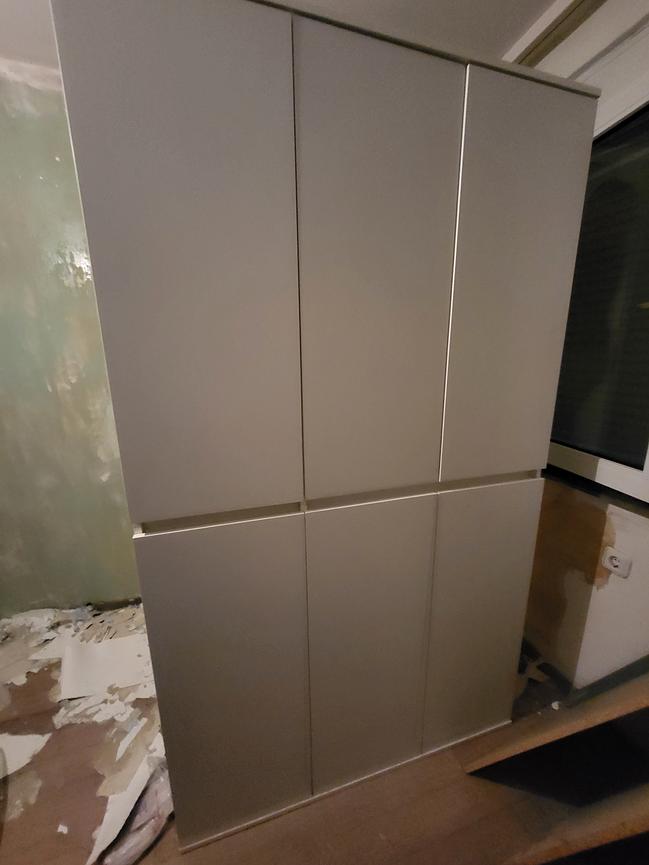 Bild 2 Schuhe schrank