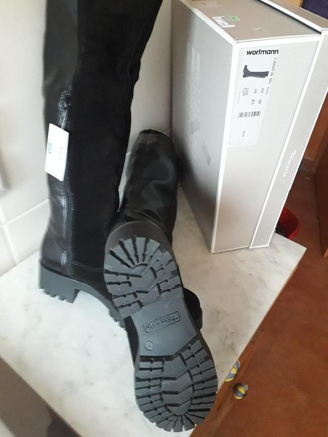Bild 3 Verkaufe ungetragene Overkneestiefel von Tamaris in Gr. 39