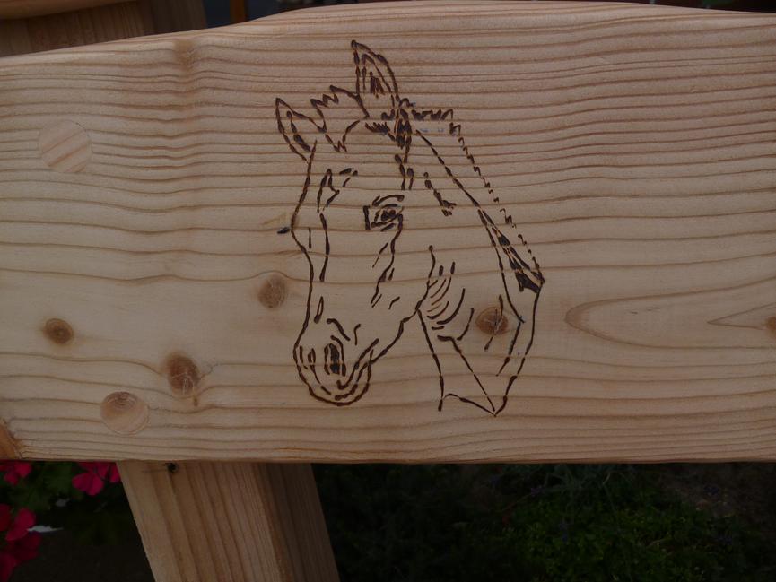 Bild 13 Gartenbank aus Holz mit Gravur. Hochzeitsgeschenk. Ostern Geschenk.