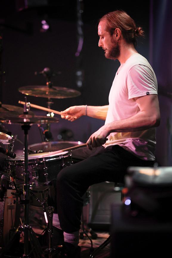 Bild 1 Unterricht in Schlagzeug und Bassgitarre