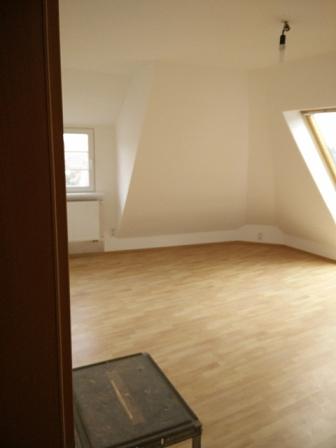 Bild 5 Zimmer in 4er WG Zentral Dachgeschoss WG-Zimmer 23 m² befristest / Probewohnen
