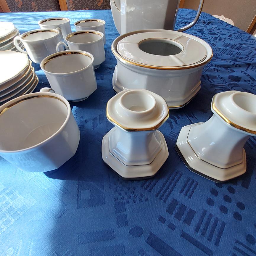 Bild 11 Verschiedenes Kaffee Geschirr TOP