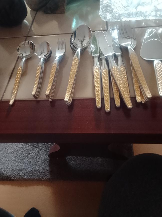 Bild 1 Vergoldetes Besteck  40 Euro