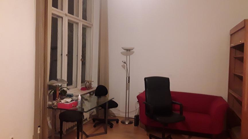 Bild 1 Möbliertes 20qm Zimmer Nähe Bundesplatz zu vermieten