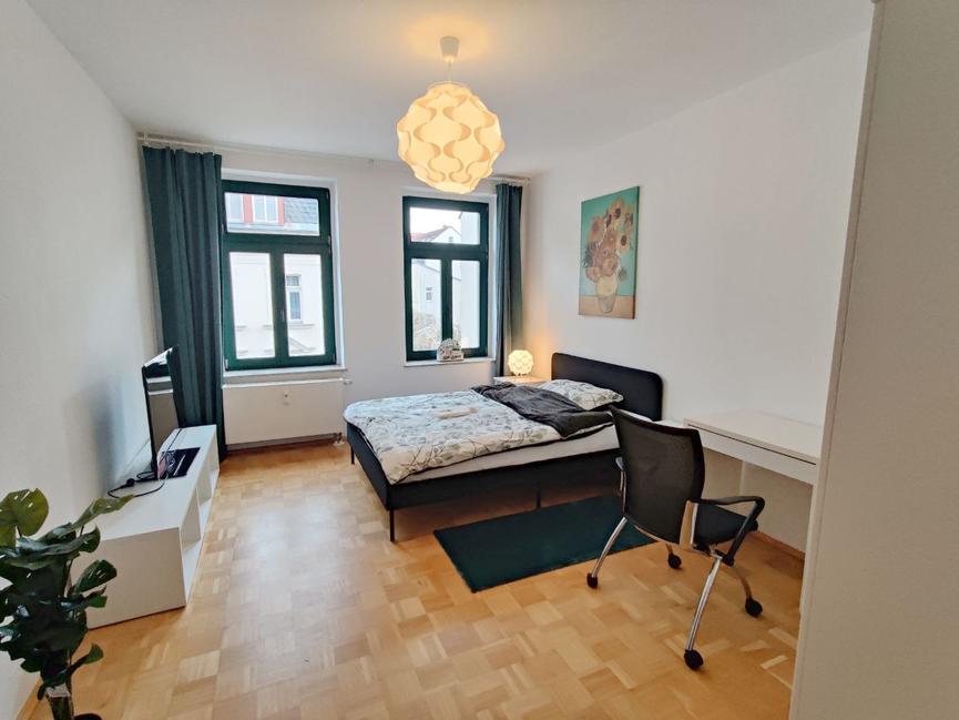 Bild 1 Möblierte WG-Zimmer, Balkon, Markkleeberg, S-Bahn nach Leipzig, Seenähe