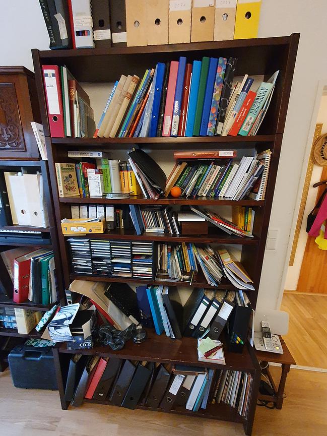 Bild 1 Schönes antikes Regal