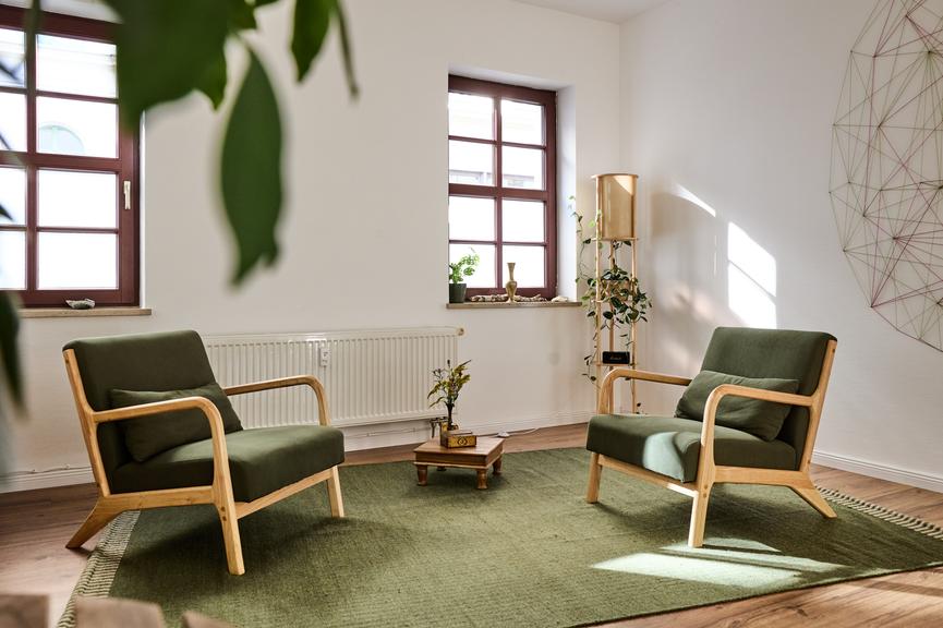 Bild 1 Schöner Praxis-, Kurs- und Seminarraum mit ruhiger Atmosphäre