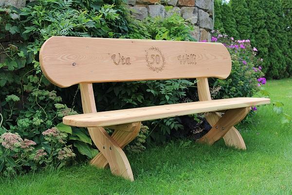 Bild 2 Gartenbank aus Lärche mit Gravur. Hochzeitsgeschenk. Krongartmöbel.