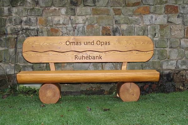 Bild 2 Jubiläumsgeschenk. Holzbank mit Gravur. Sitzbank.