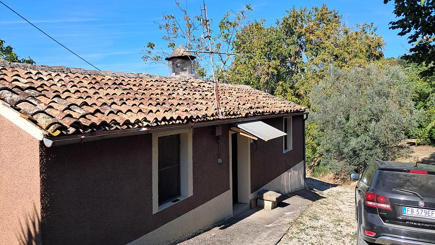Bild 2 Bungalow mitten in der Natur mit eigener Quelle und 25 Minuten zum Meer