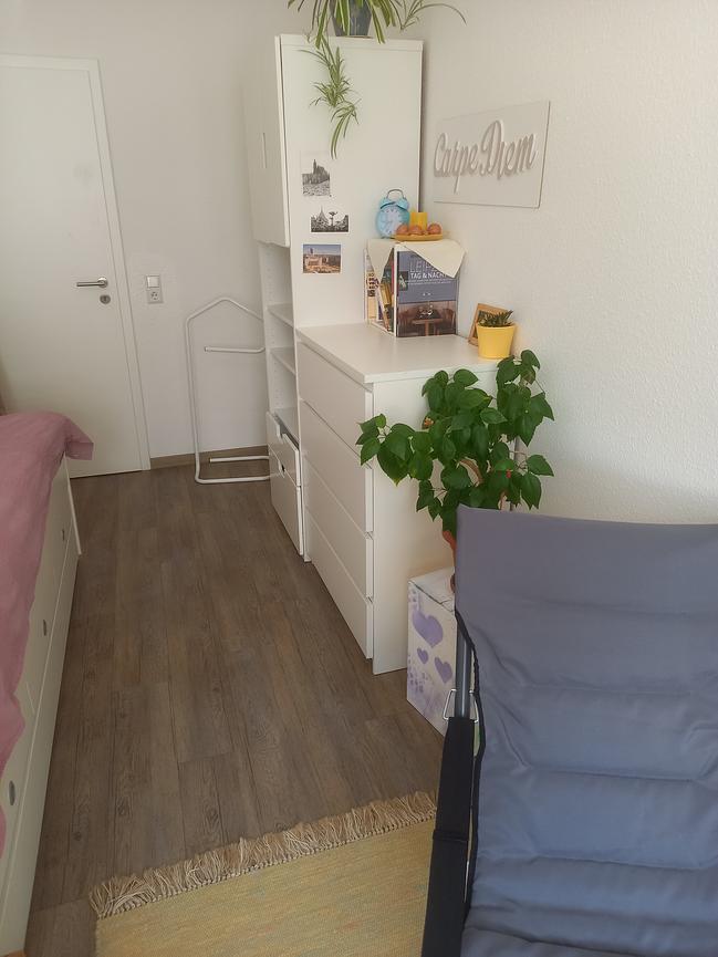 Bild 1 Zimmer möbliert für WGT,Kurztrip,Praktikum...