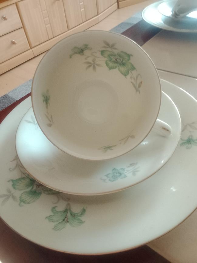 Bild 5 5 Sammeltassen als Gedeck 50 Euro!