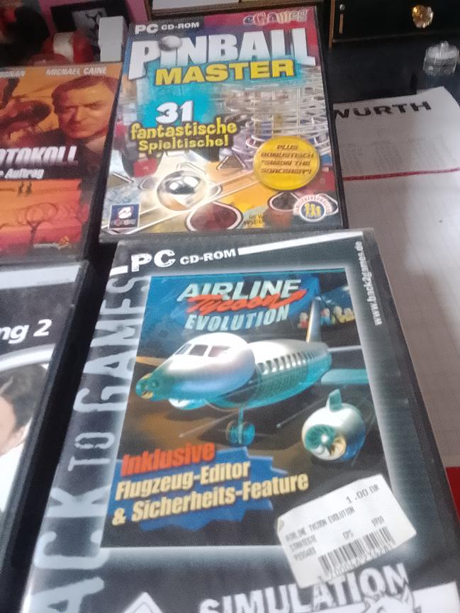 Bild 4 Große Tüte mit" alten" CD-ROM/DVD's. 8 Euro