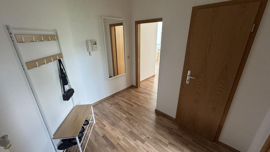 Bild 5 Ein #Zimmer - Küche, Bad, Abstellkammer - 47 qm, #teilmöbliert; ab #sofort frei
