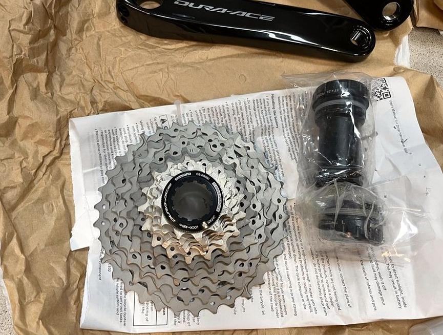 Bild 3 groupe complet Shimano Dura ACE Di2 R9270