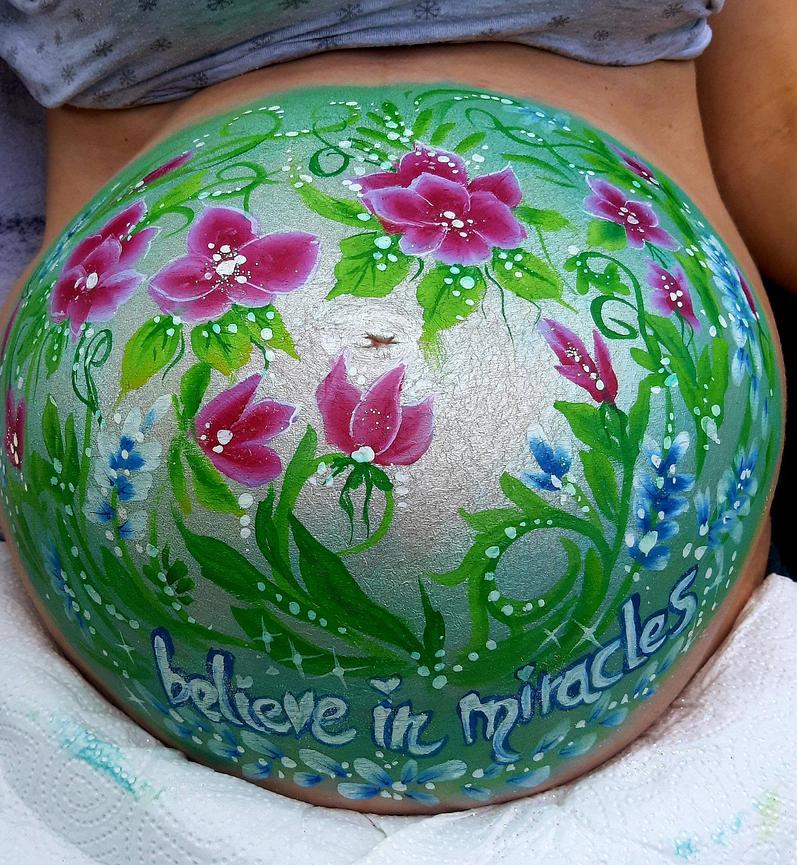 Bild 10 Babybauchbemalung Bellypainting Schwanger Baby-Bauch-Party in Berlin