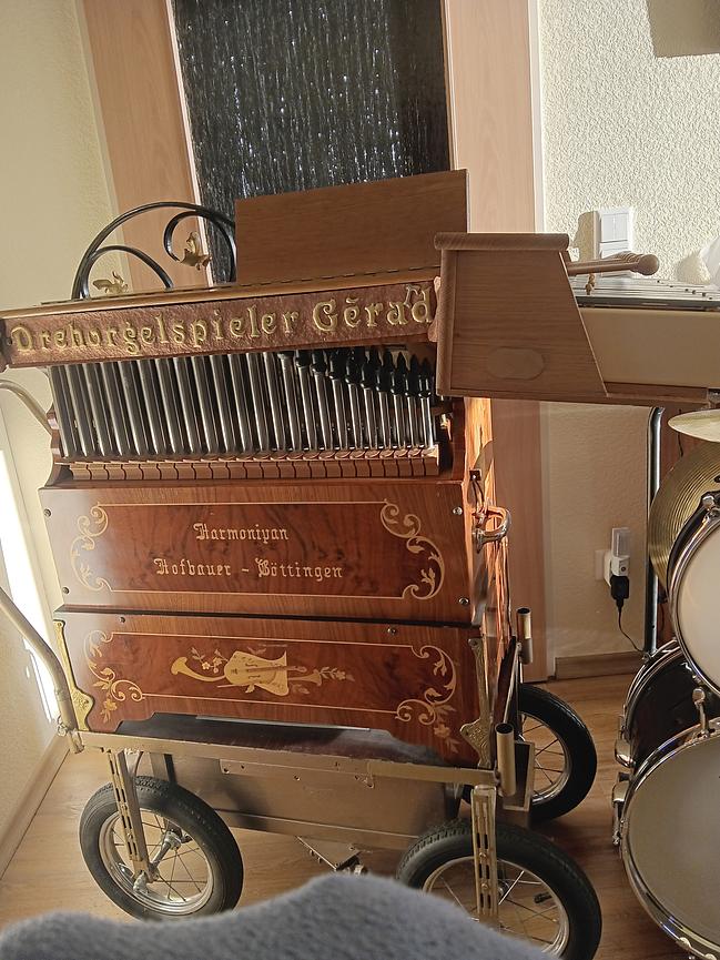 Bild 1 Hofbauer Drehorgel mit Watterott MIDI System