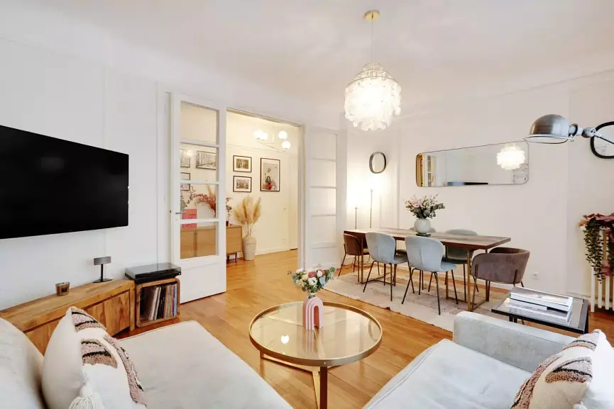 Bild 1 Möblierte Wohnung – Hell, 90 m², 2 Schlafzimmer, in einem Luxusgebäude,