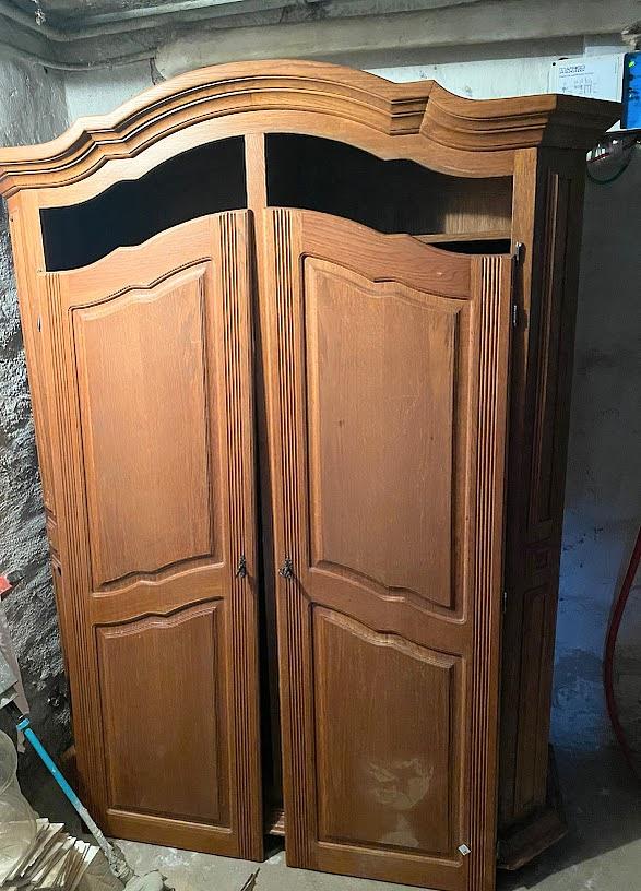 Bild 1 Kleiderschrank Holz geschenkt zur Abholung
