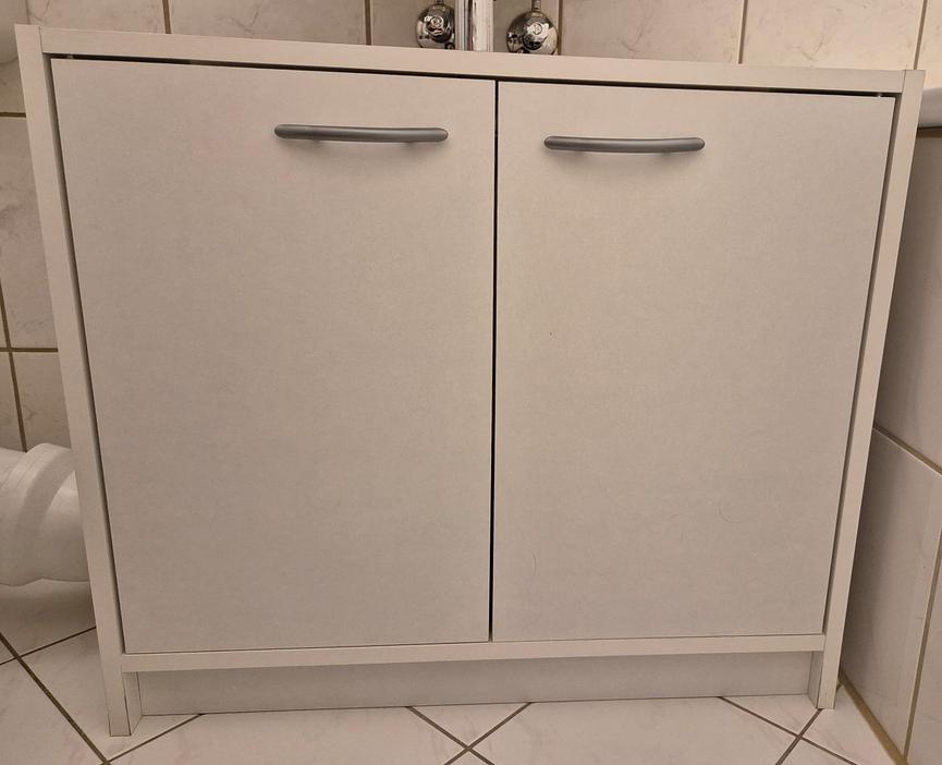 Bild 1 Waschbeckenunterschrank