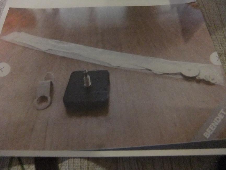 Bild 1 VERKAUFE QUARZUHRWERK WELLE 14 mm EXTRA LANGE ZEIGER 20+30 cm