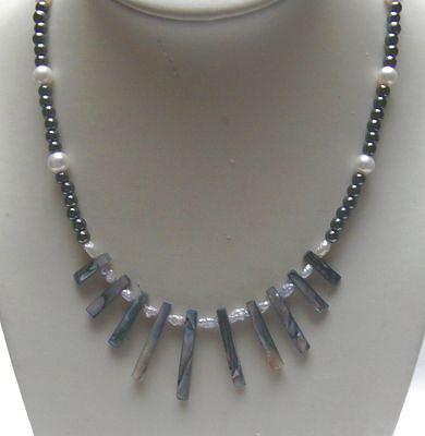 Bild 1 Edelsteinkette, Pauamuschel, Hämatit, Perlen