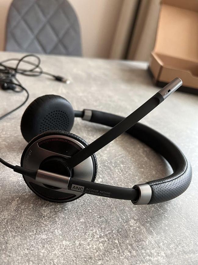 Bild 1 Plantronics C725 Binaural USB ANC Kopfhörer, Schwarz für 80€