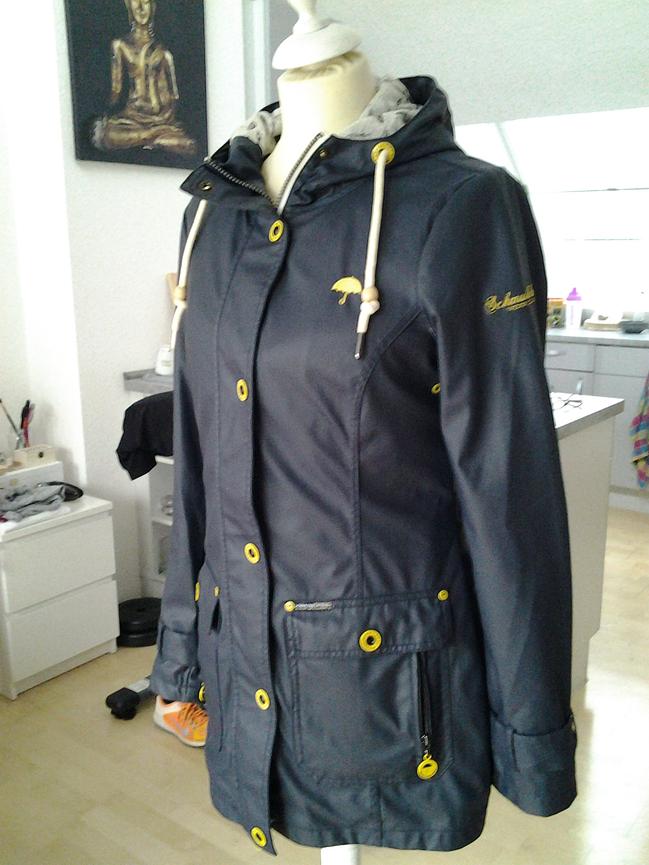 Bild 7 Schmuddelwedda Damen Regenjacke/ Gr. S/ blau/ 28 Euro