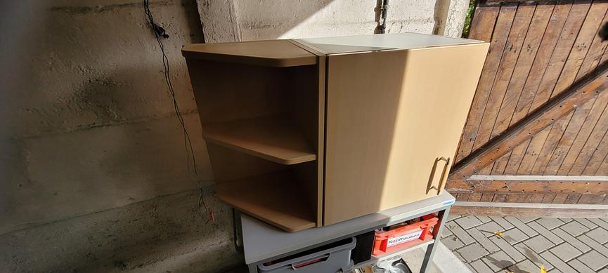 Bild 3 Eckschrank 
