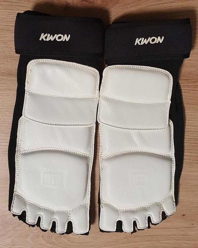 Bild 2 Taekwondo-Ausrüstung