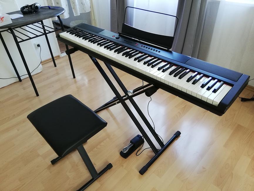 Bild 2 E piano 88 Tasten