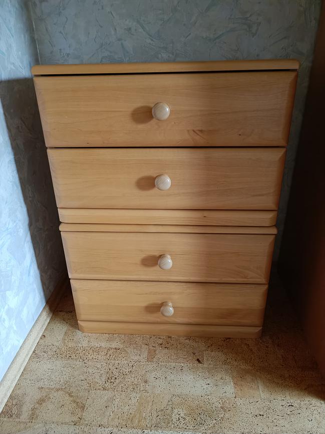 Bild 6 Schlafzimmer Möbel wertig, Buche massiv, Bett, Komm., Nachttische