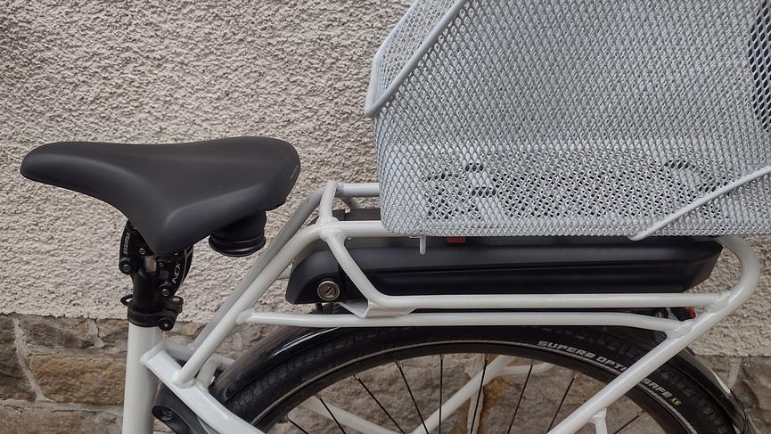 Bild 2 E-Bike, Pegasus Solero E 9 Lite, "28", Wave, 45, weiß, Akku und Batterie Bosch