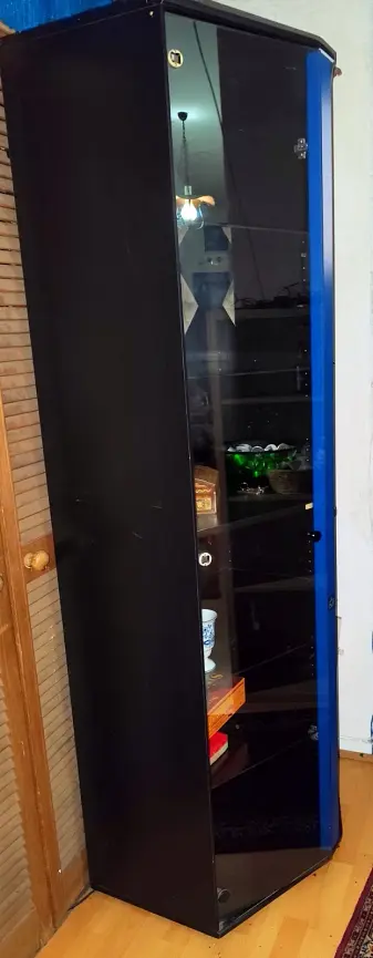 Bild 2 Große SchrankVitrine, Glasvitrine an Selbstabholer abzugeben