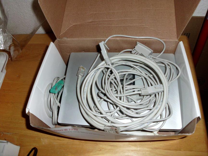 Bild 7 ich gebe hier ein speedport w 723v plus dsl splitter günstig ab