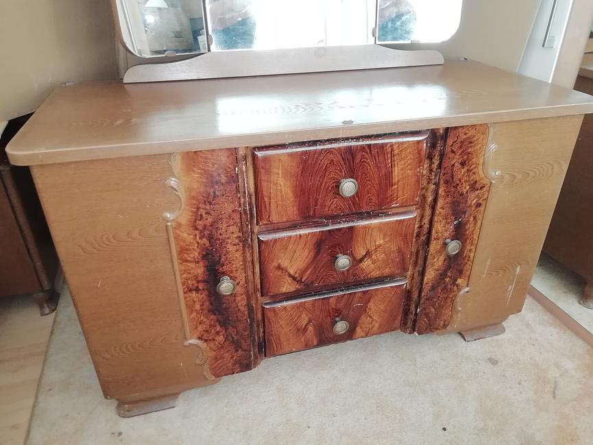 Bild 1 ->>>wunderschööönes antikes ECHTHOLZ-SCHLAFZIMMER-40iger->>>nur 89,-VB