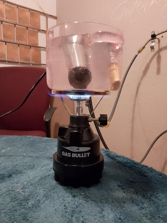 Bild 11 KUPFERHEIZKÖRPER - KEIN HEIZKESSEL ERFORDERLICH !!!