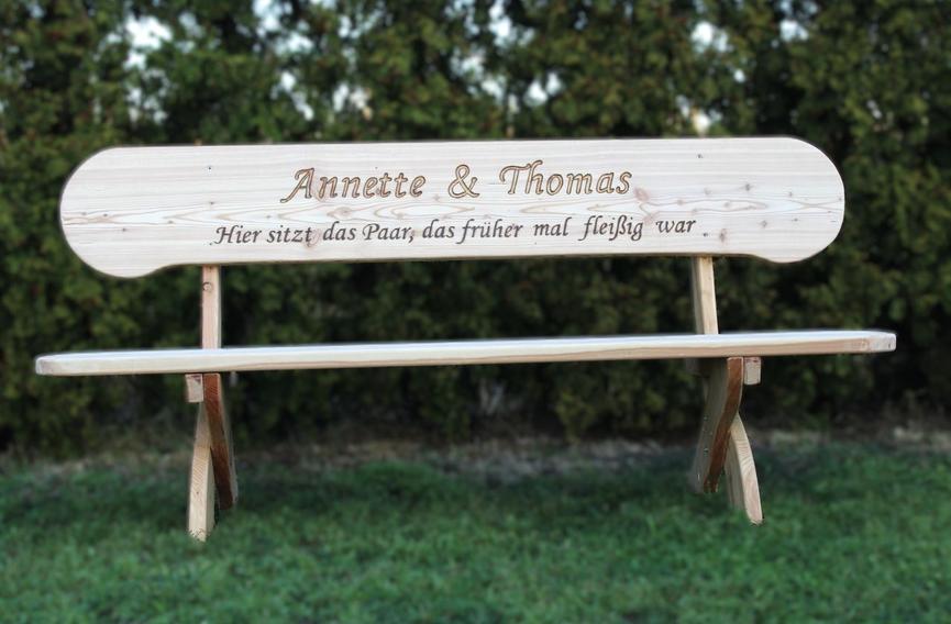 Bild 3 Holzbank personalisiert mit Gravur. Hochzeitsgeschenk.