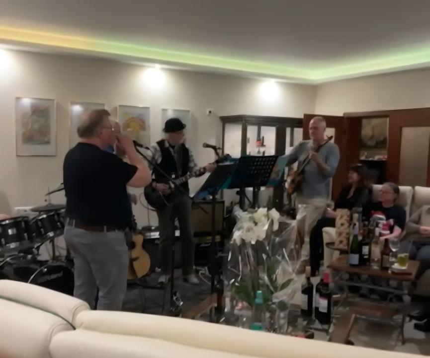 Bild 4 Küchenhilfe und Servicekräfte und Barkeeper für den 27.12.2025