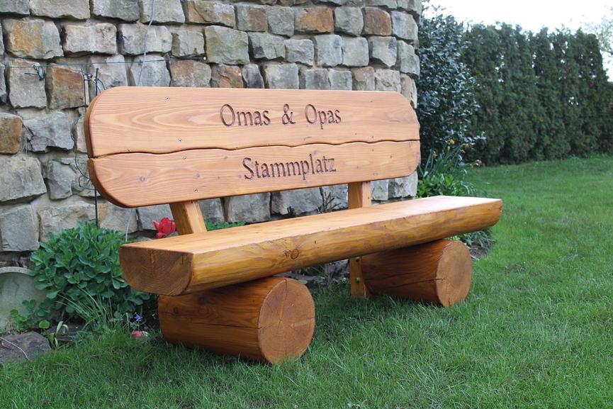 Bild 1 Weihnachtsgeschenk. Gartenbank mit Gravur. Hochzeitsgeschenk. krongartmöbel.