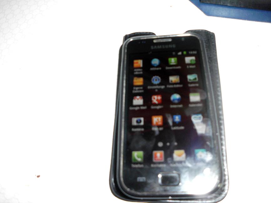 Bild 2 möchte hier dieses samsung gt i9001günstig abgeben nur für 15euro