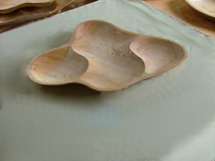 Bild 57 Rustikale Gartenmöbel vom Hersteller