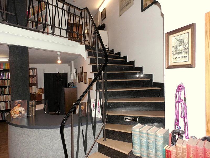 Bild 2 Bücher:  50 % Rabatt auf alle Bücherpreise im Stöberladen!!!!!!!!!!!!!!!!