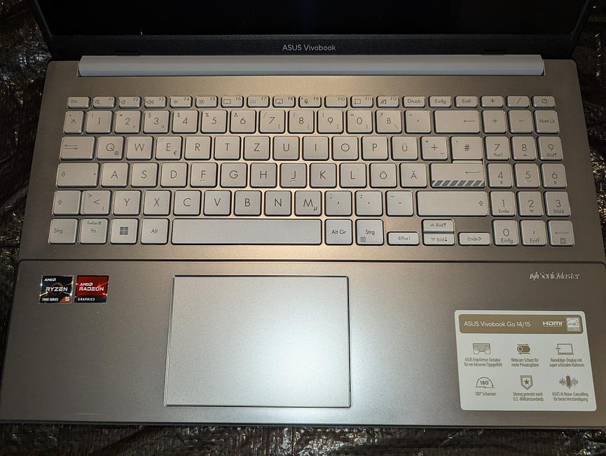 Bild 2 Asus Vivobook 15Go E1504FA-NJ311W 1 Monat Herstellergarantie Ausstellungsgerät