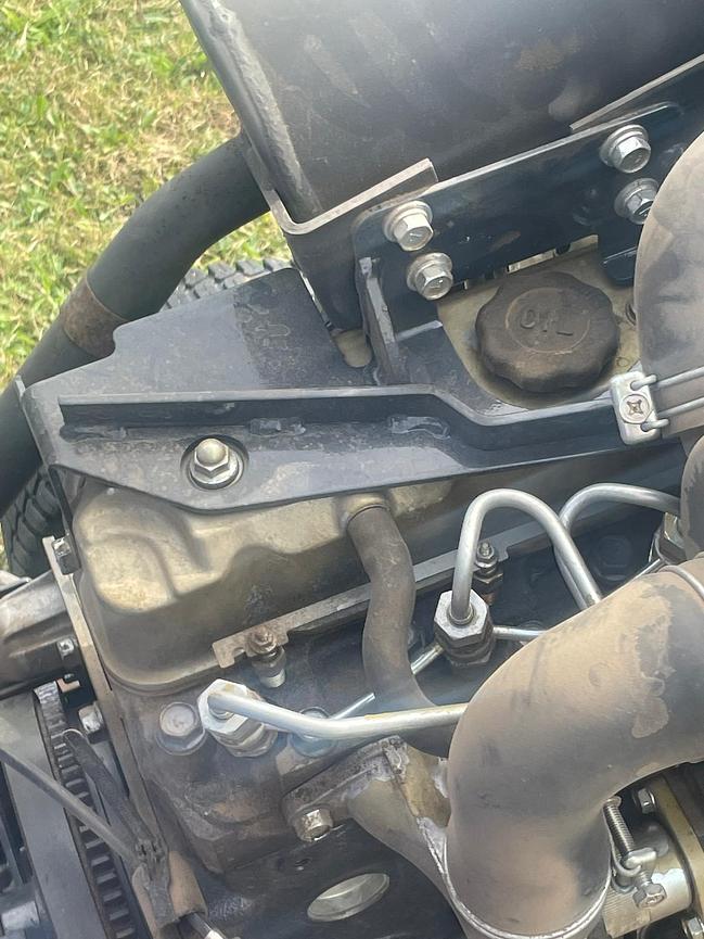 Bild 8 Verkaufe Rasentraktor ISEKI SXG323 (gut in Schuss, frisch gewartet)