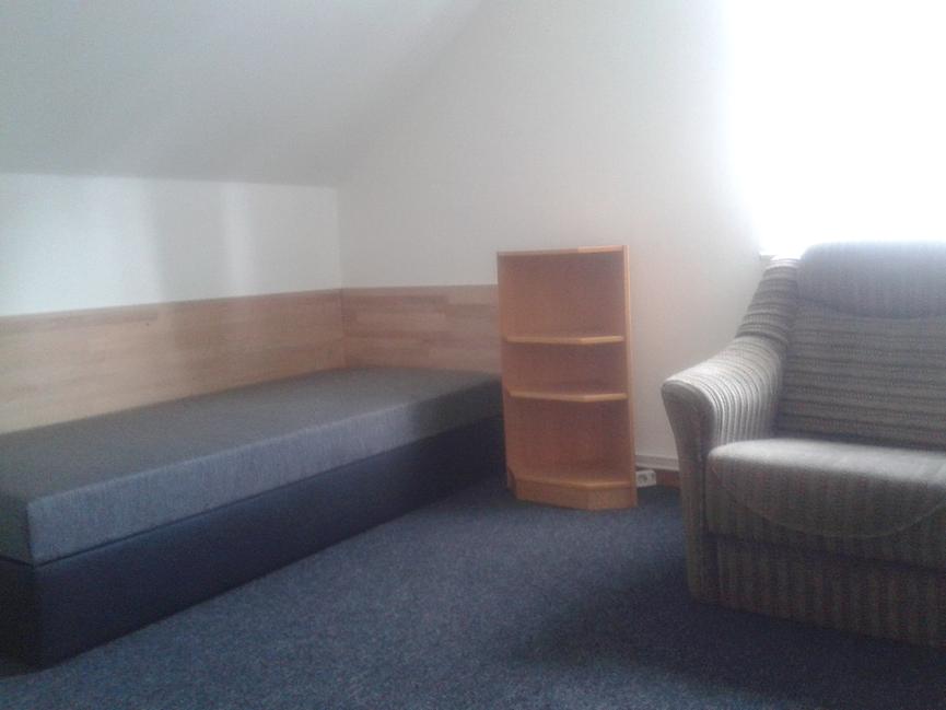 Bild 1 Biete ruhige WG für Monteur  in Pankow Rosenthal