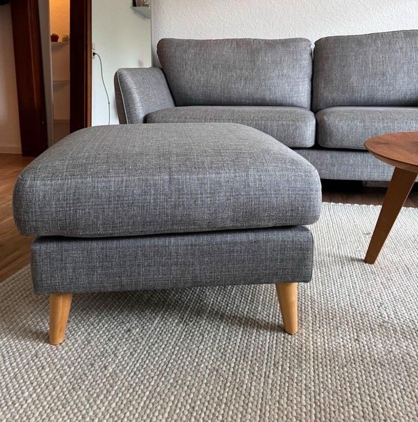 Bild 3 Graues Sofa mit Hocker zu verkaufen