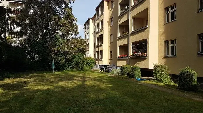 Bild 19 Ich vermiete eine 2-Zimmer-Dachgeschosswohnung mit Küche, Bad und Flur in Golis