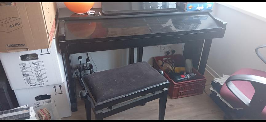 Bild 2 E. KLAVIER, Schlagzeug, Keyboard zu verkaufen