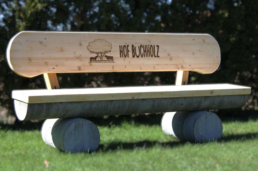 Bild 15 Holzbank mit Gravur. Jubiläumsgeschenk. Hochzeitsgeschenk.